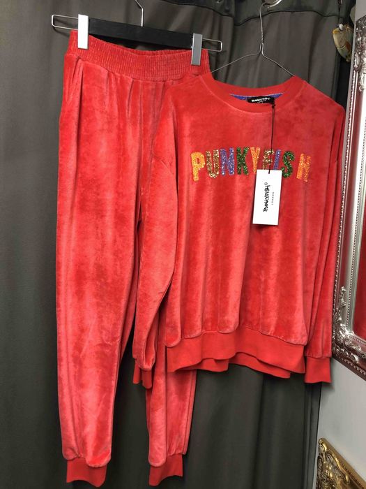 Дамски екип нов плюш