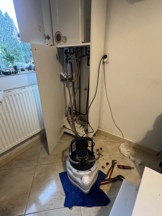 Montaj   aer conditionat igenizare si reparatie