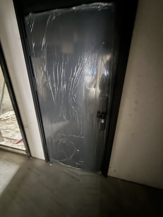 Сотилади! Квартира каробка ҳолатида