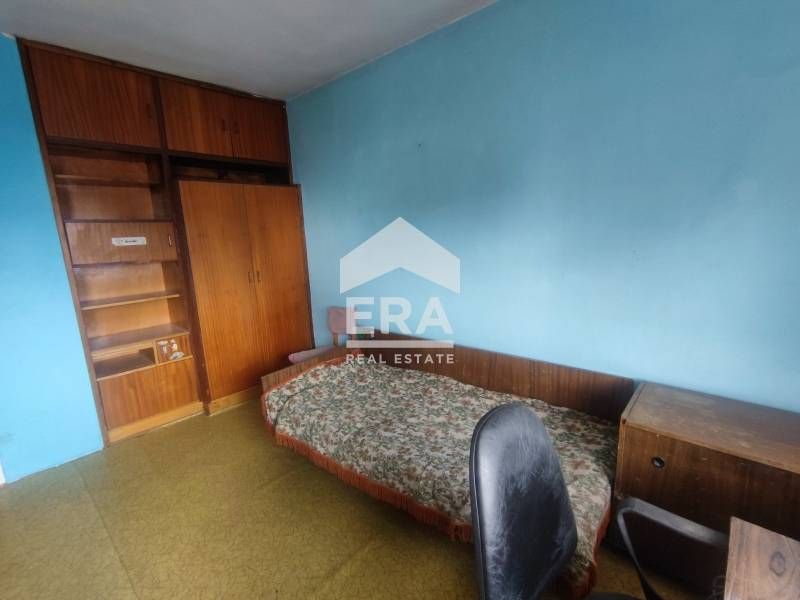 Продава се Многостаен апартамент в Хасково, Дружба 1 - 92 кв.м за 859 €/кв.м - Снимка #1