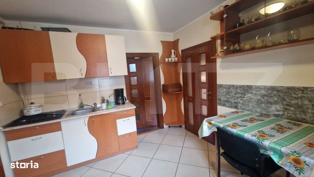 Casa cu teren 935 m , doua corpuri de case, Sacele -zona buna