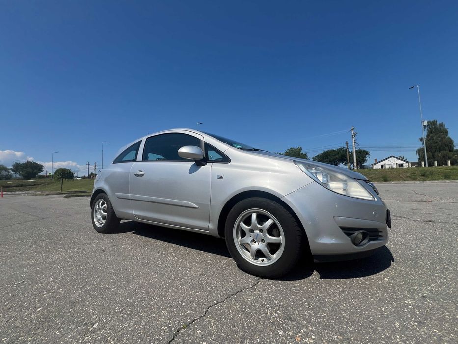 Opel Corsa D 1.2 Benzină–cutie automată Easytronic–107.000 km reali