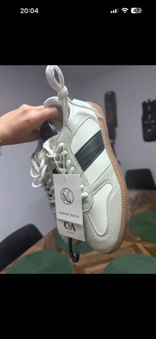 adidasi noi c&a marimea 38