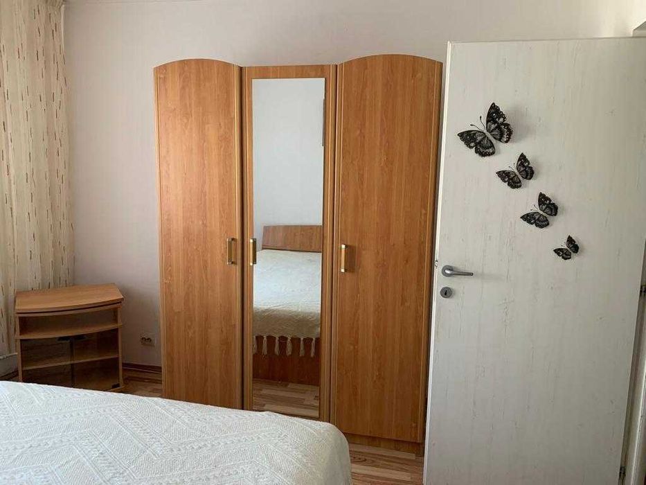 Vand apartament cu 2 camere, decomandat, Metrou Lujerului