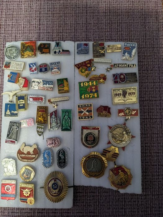 Продам значки времён СССР