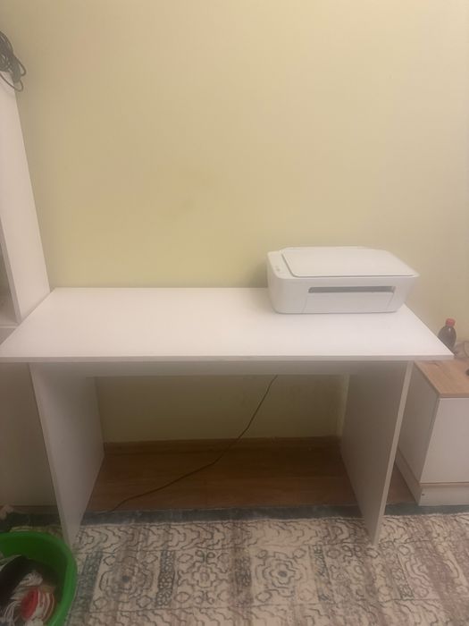 Продам парту и принтер
