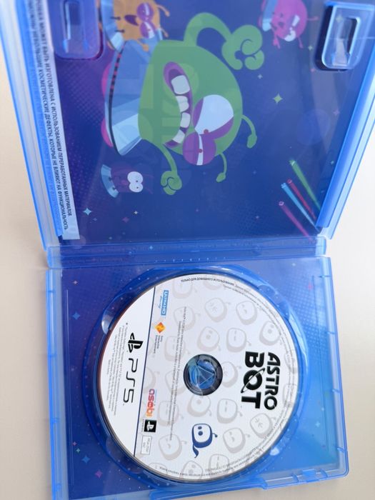 Продаю Astro bot на Ps 5
