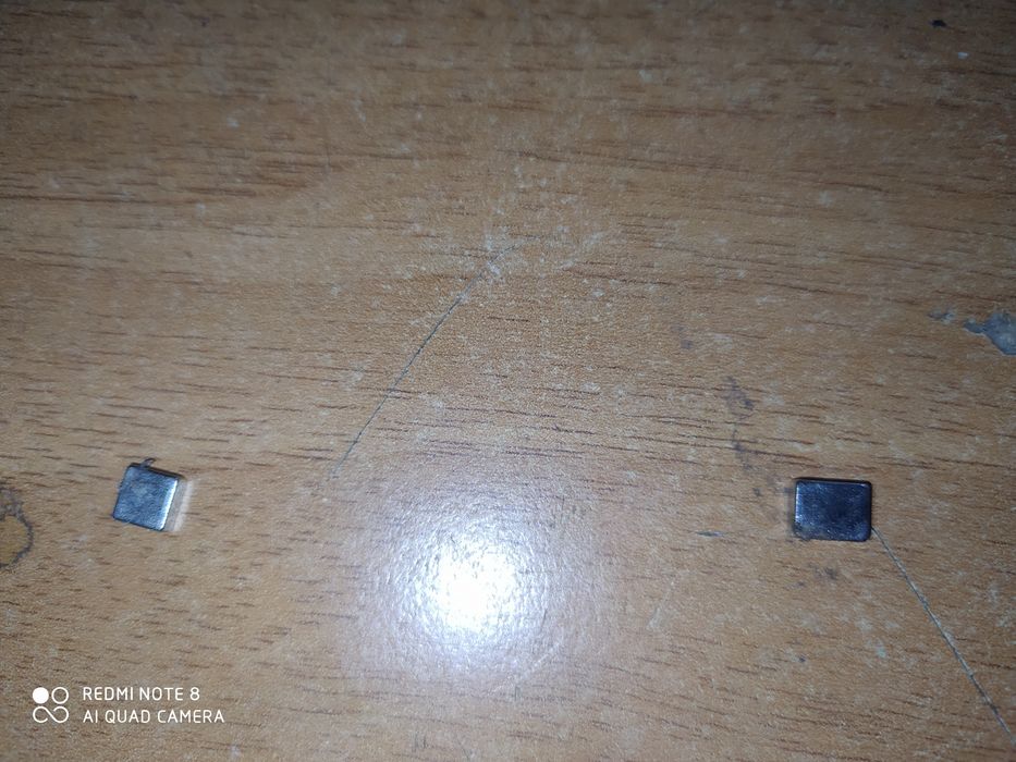 Магниты. Маленькие. 0,5 0,4 сантиметров и меньше.