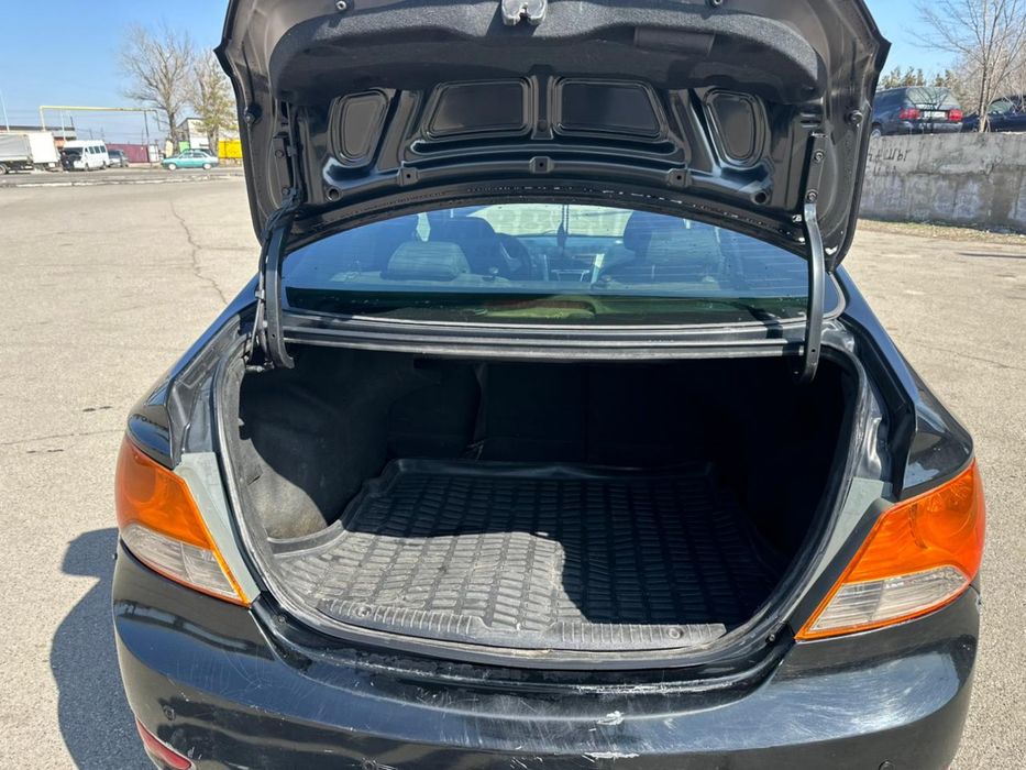 Hyundai Accent 2012, 1.6