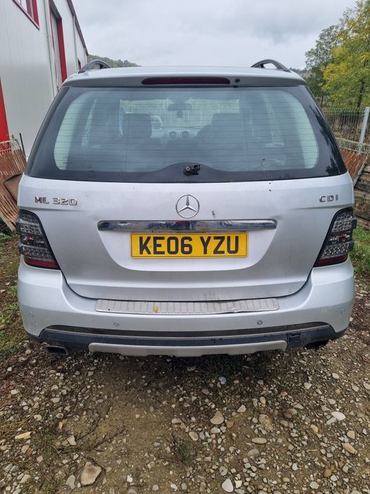 Vând caroserie Mercedes ML 320