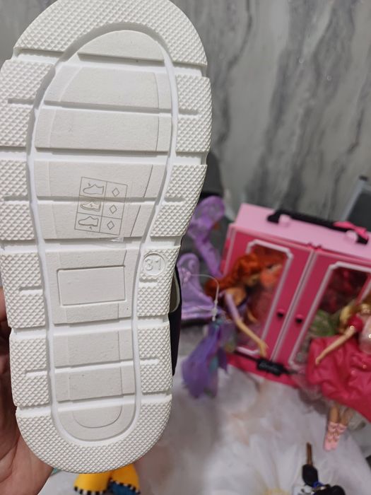 Продаётся фирменный для мальчика басаножка