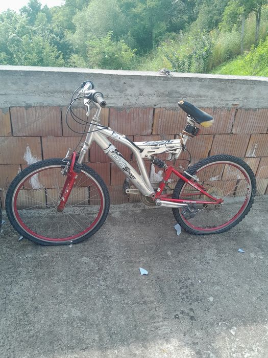 Vînd mai multe biciglete