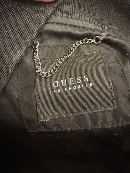 Guess яке с пайети