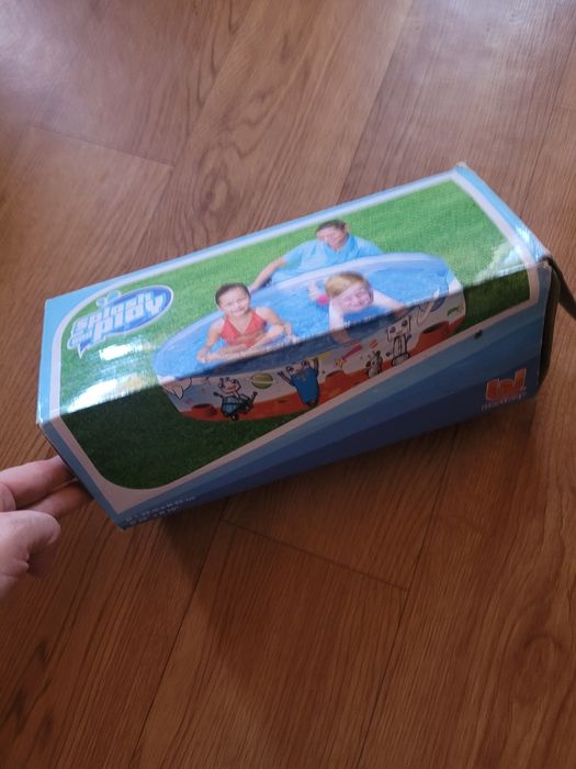 Бассейн не надувной !