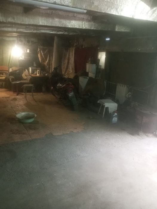 Продам три гаража вместе