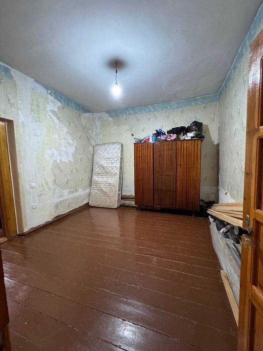 2 комнатный дом 0.5 соток. В общем дворе. Рисовый базар Файзабад. 52м2