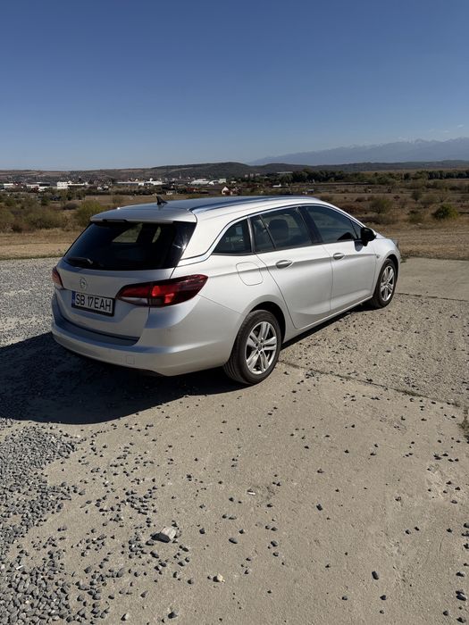Opel Astra SportsTourer
