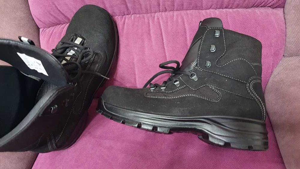 Ghete premium piele S3 SRC de la Neskrid Cherokee gen Uvex marimea 47