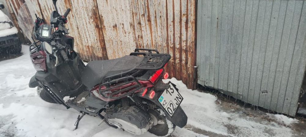 Продам мопед танк pro 150кубов