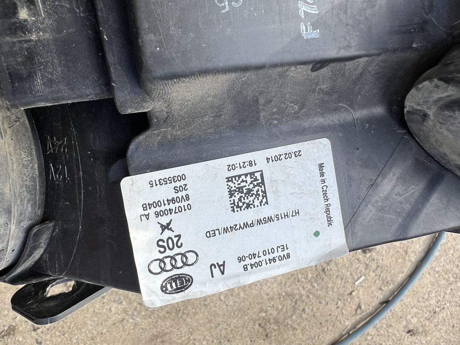 Десен фар Audi A3 Ауди А3