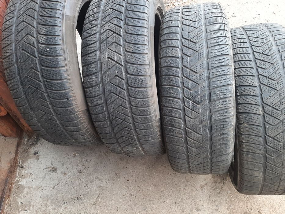 Продам шины 235/55/20 пирелли