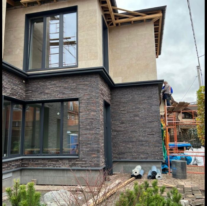 Бригада строителей