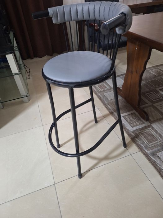 Стулья барные 4 штуки