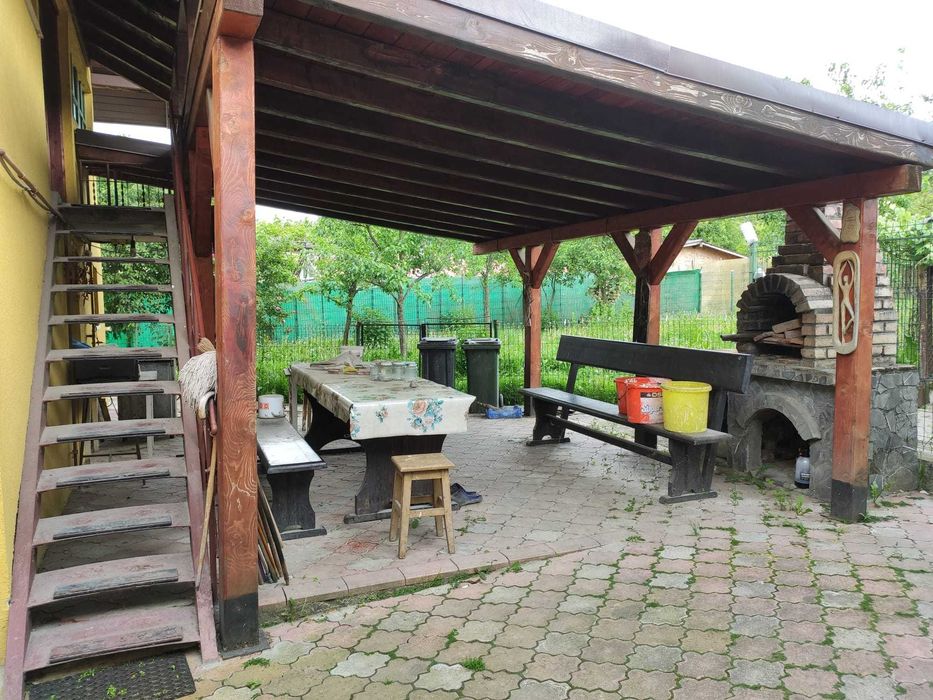Vila cu gradina si pomi fructiferi 2500mp Dambovita