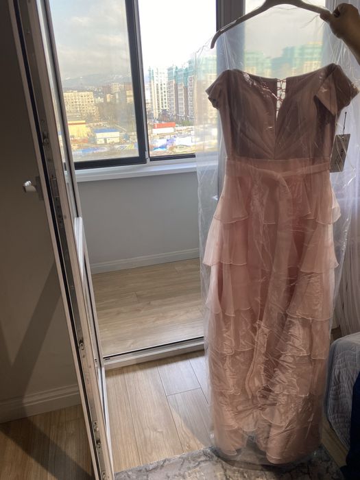 Продам вечернее платье на выпускной