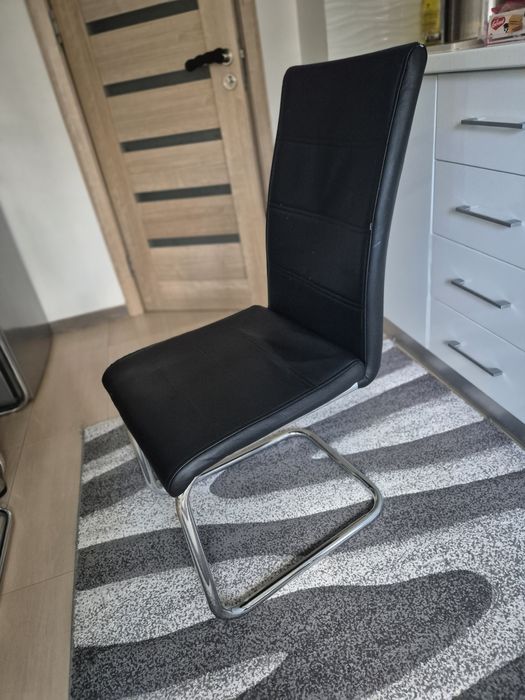 Vand scaune bucatarie