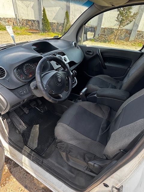 Renault Kangoo - unic proprietar , istoric service