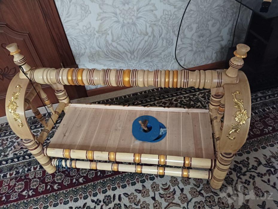Холати зур Бешик сотилади