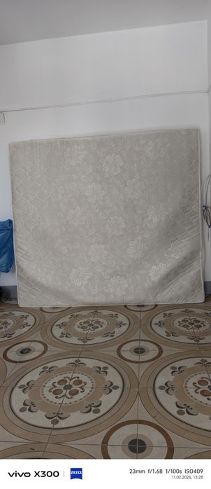 Матрац продам 1.80 × 2.00