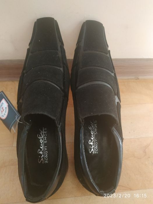 Продам мужские модельные туфли