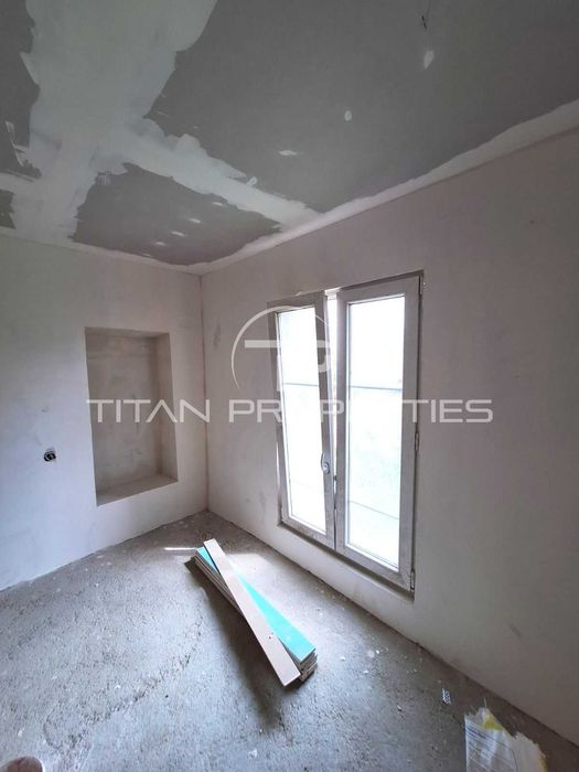 Едноетажна къща в Старосел