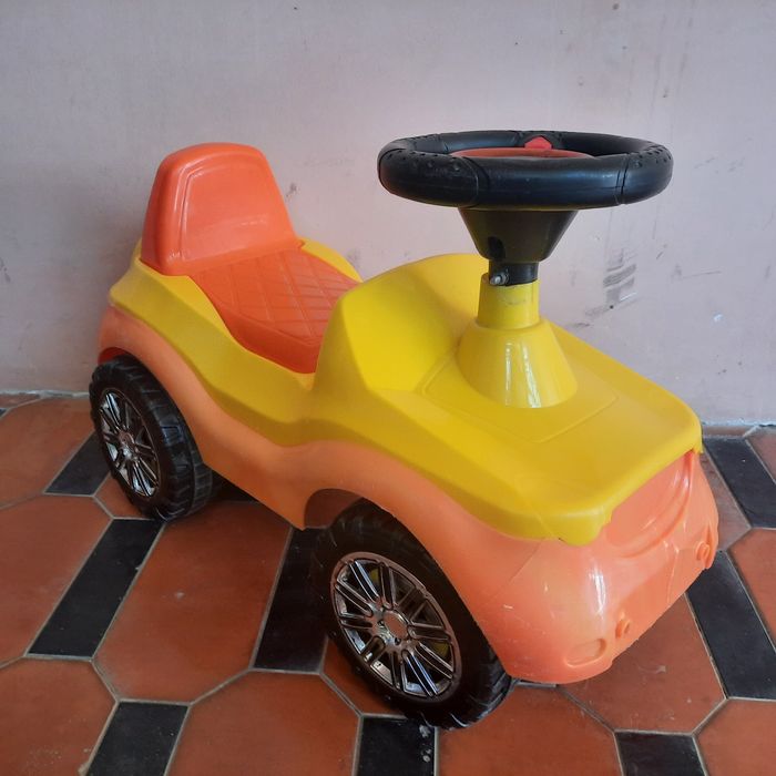 Срочно детская машинка