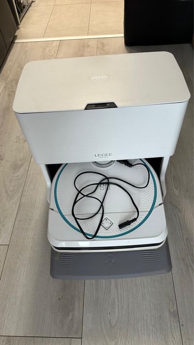 Robot Aspirator Legee D8 + Baza LULU