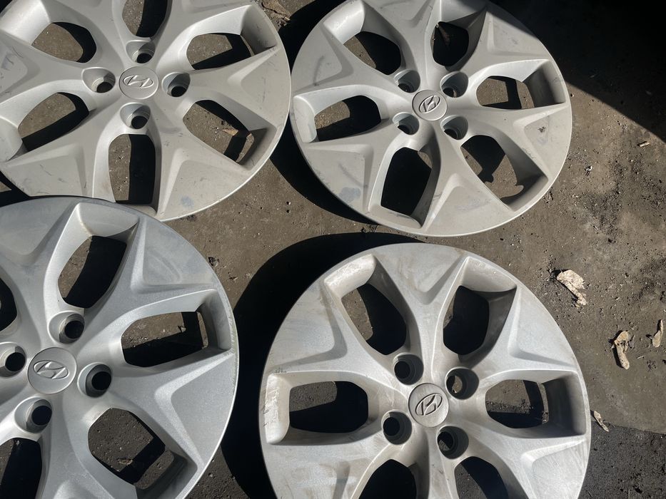 Продам колпаки хюндай R 15