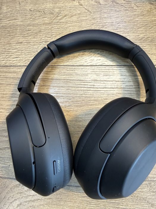 Стерео слушалки Sony wh1000xм4b Перфектни!