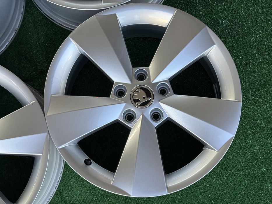 4бр. КАТО НОВИ 17” ОРИГИНАЛНИ Джанти 5х112 *RATIKON* за -SKODA/VW/AUDI/SEAT/Vag- 6.5Jx17H2, ET38