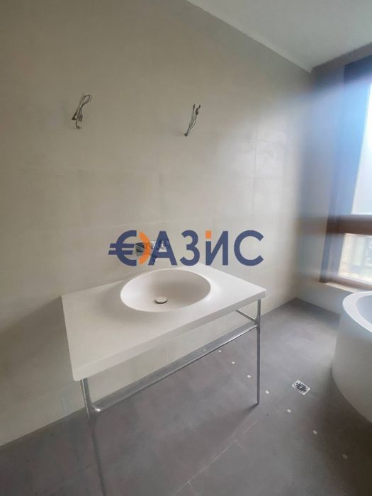 Продава се Четиристаен апартамент в к.к. Слънчев бряг - 280 кв.м за 674 €/кв.м - Снимка #10