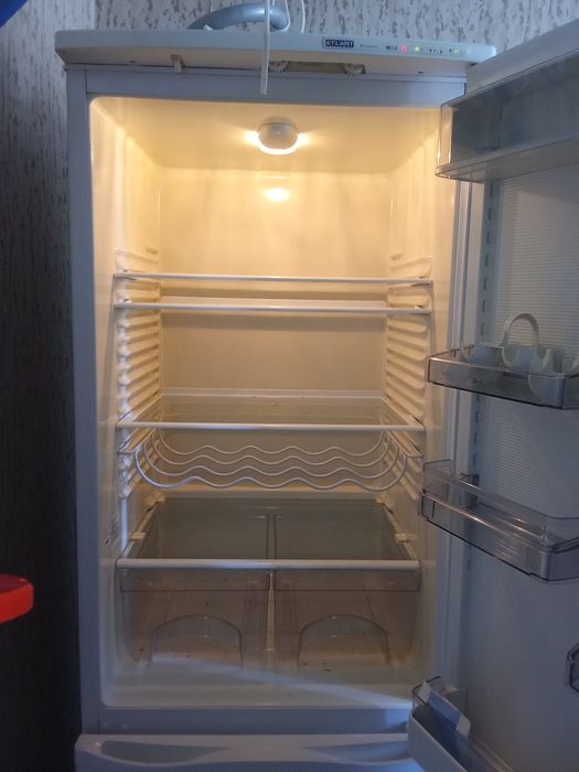 Продам холодильник Atlant