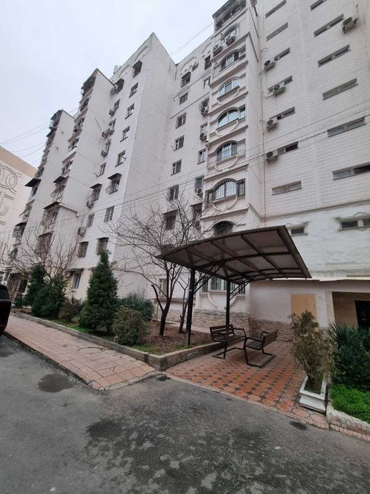 "СРОЧНО ГОРИТ‼️Банковский Дом 4ком 182м2+кладовка Шох мед Ойбек NRG‼️