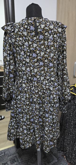 Rochie Primark florală – lejeră, feminină, super comodă