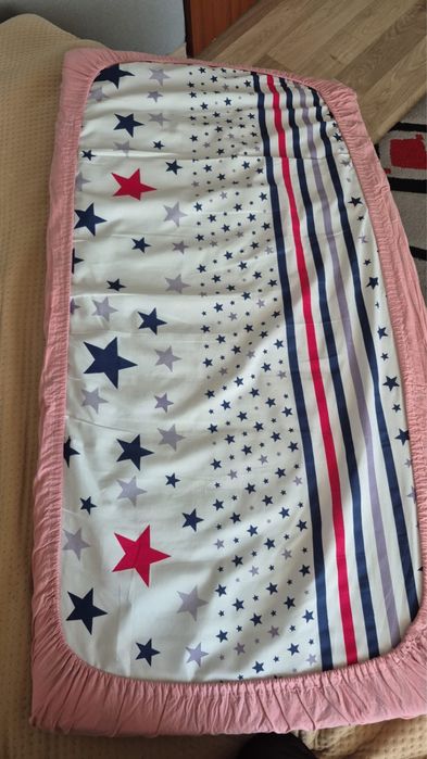 продам детскую кроватку матрасам