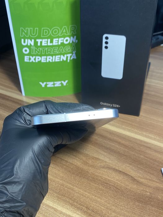 Samsung Galaxy s24 plus • 256 GB • Marble Gray