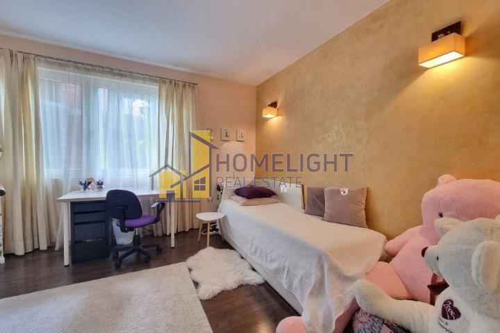 Четиристаен апартамент в кв. Витоша