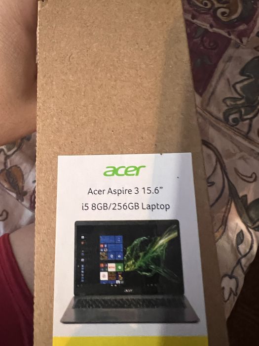 Acer Aspire 3 Intel | 5 15.6" Full HD 1920 p 8 Gb ram Windows 10