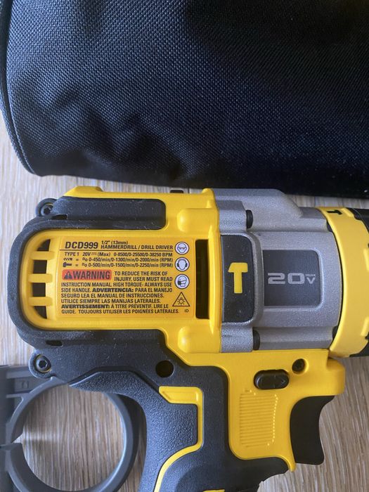 Шуруповерт Dewalt