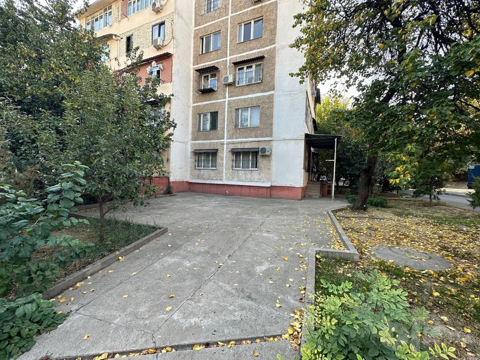 Юнусабад-15 (1в2/1/5) продаётся квартира